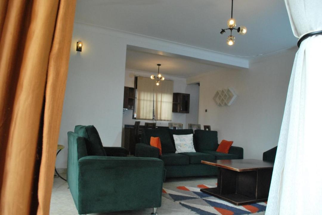 Jacuzzi City Home Kampala Exterior photo